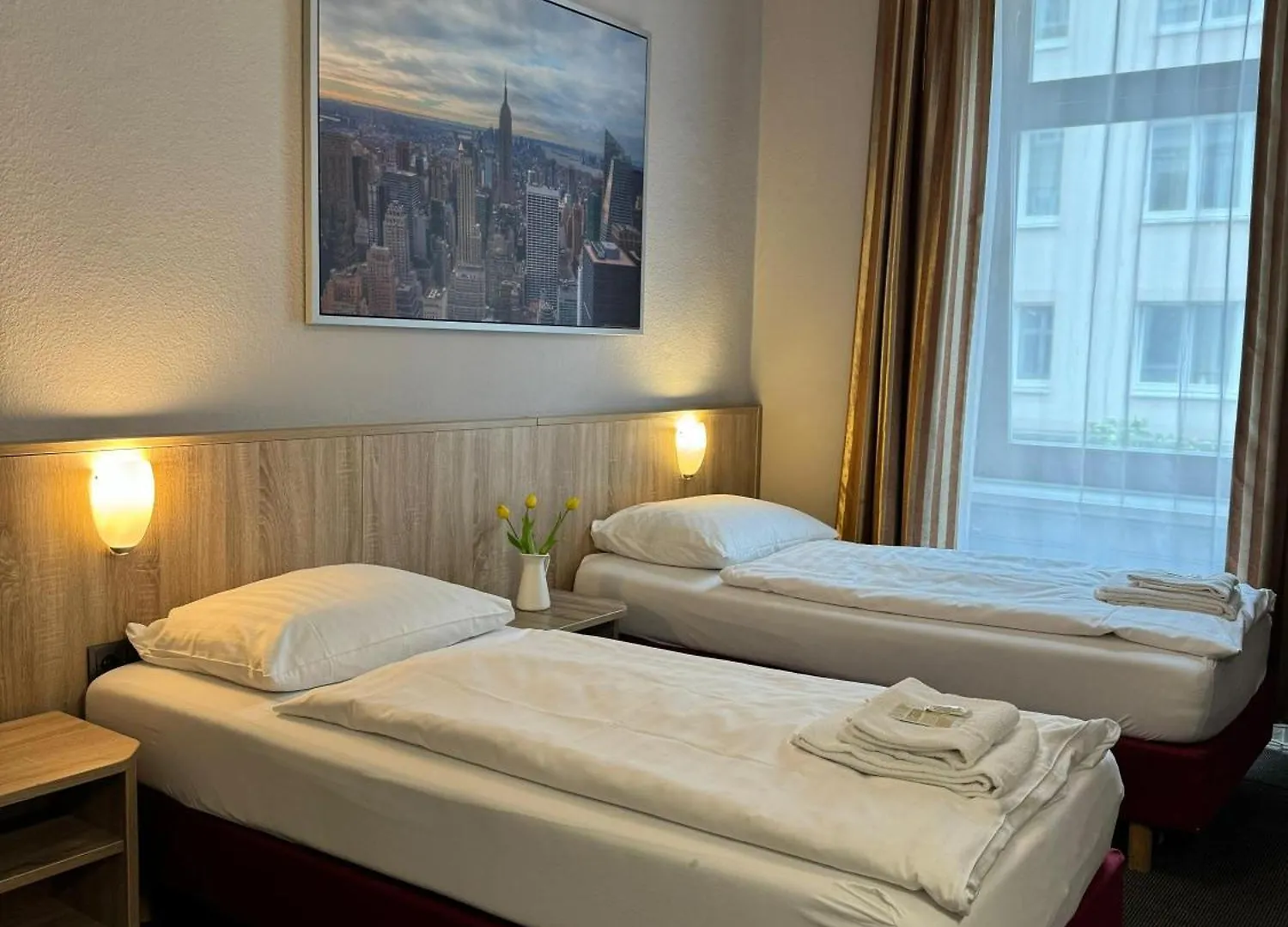 Hotel Kieler Hof Am Hauptbahnhof - Hamburg Central Station