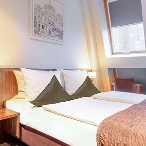 Ramada By Wyndham Frankfurt Centre Otel