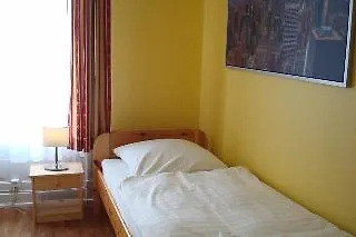 Hotel Kieler Hof Am Hauptbahnhof - Hamburg Central Station