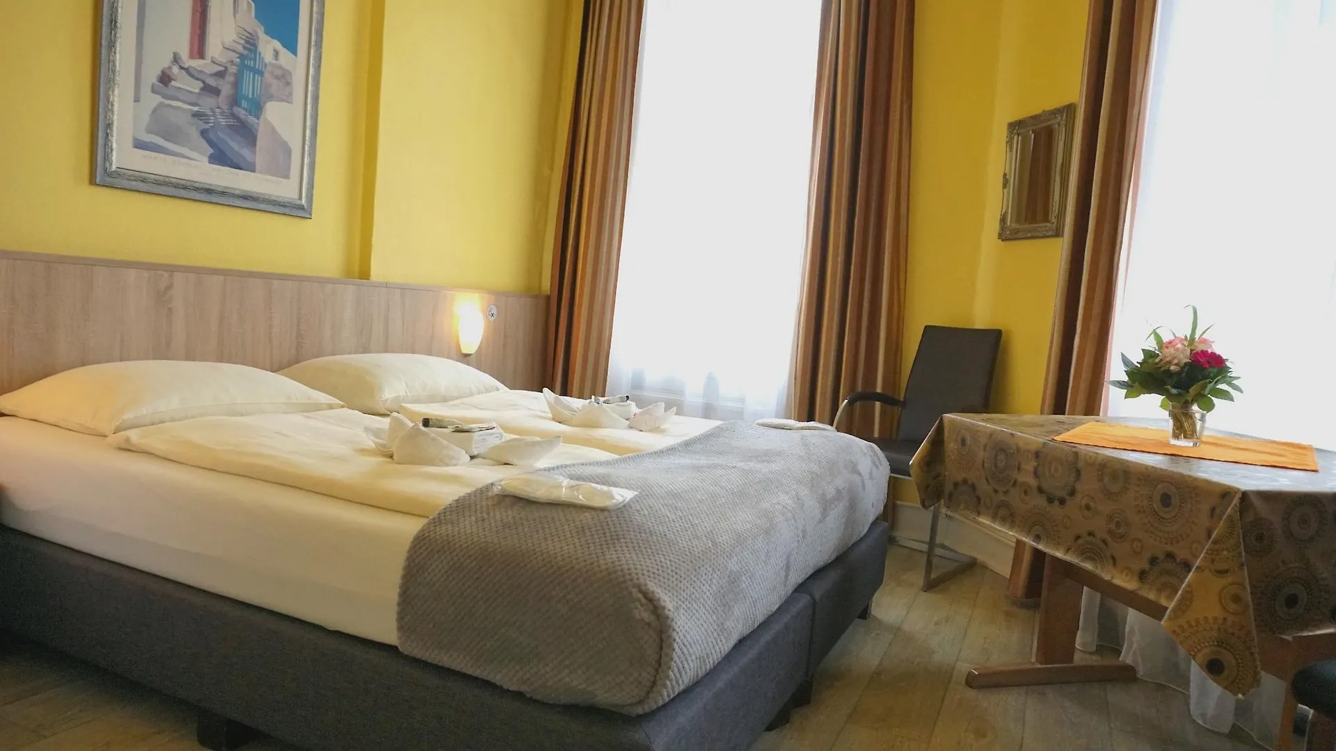 Hotel Kieler Hof Am Hauptbahnhof - Hamburg Central Station