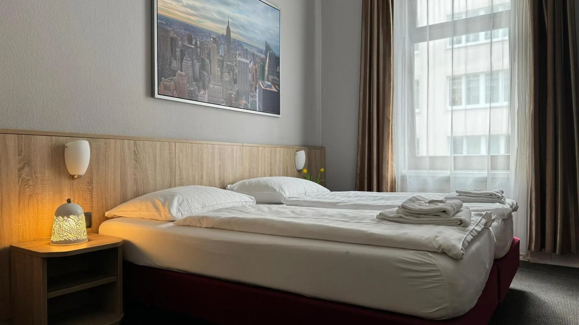 Hotel Kieler Hof Am Hauptbahnhof - Hamburg Central Station